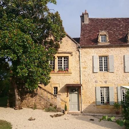 Rue Du Chateau Lalinde Bagian luar foto