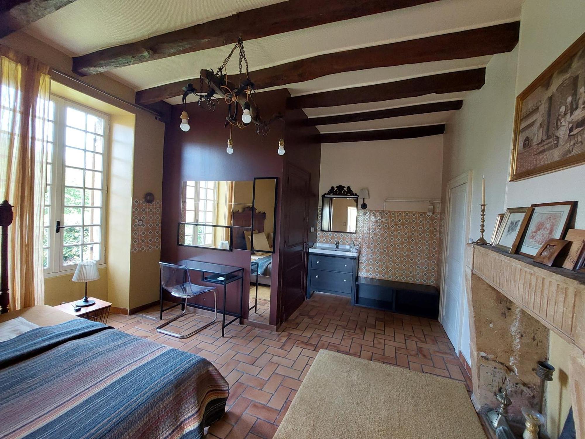 Rue Du Chateau Lalinde Bagian luar foto