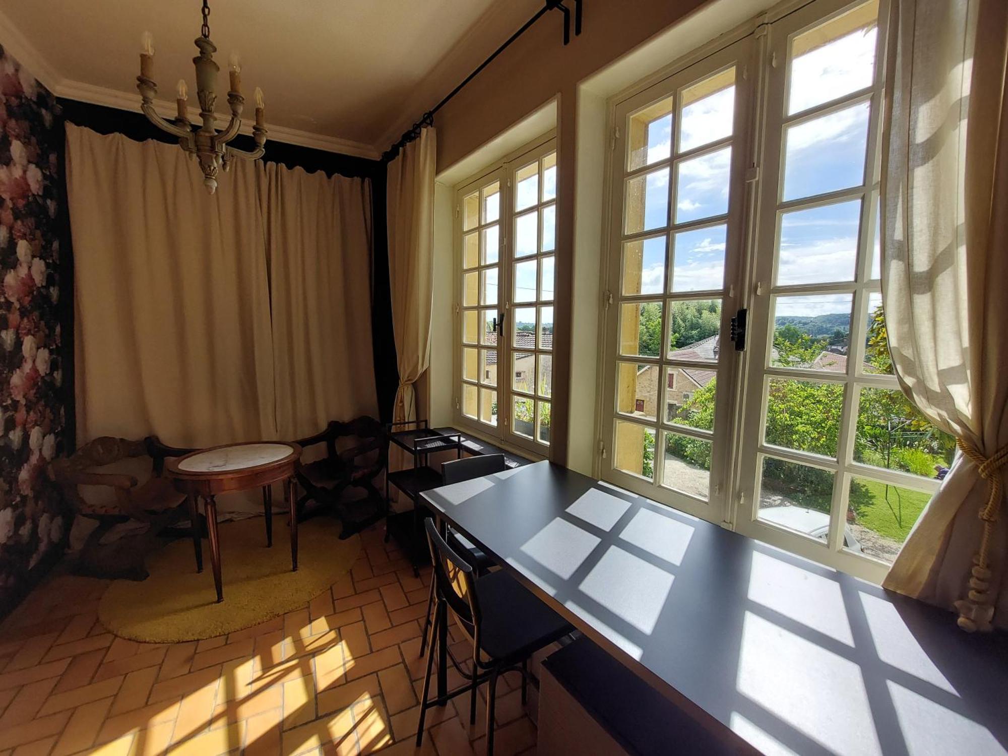 Rue Du Chateau Lalinde Bagian luar foto